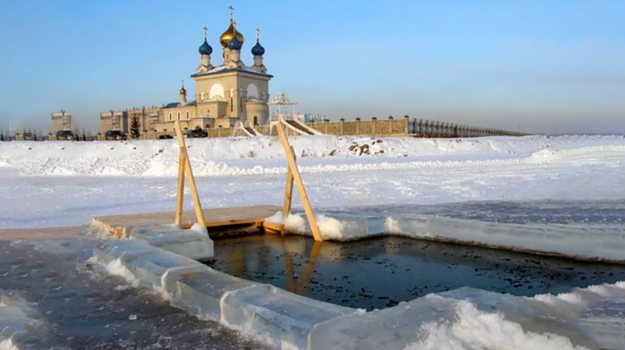 Крещенские купания в году: будут ли купания в проруби (голые, в сорочках)? Какого числа?